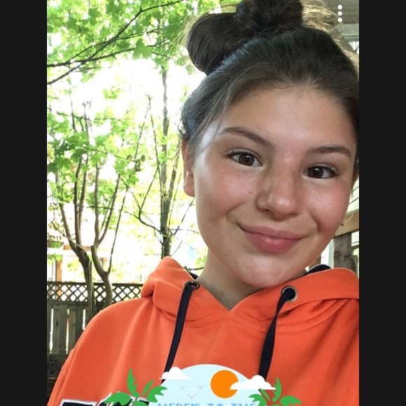 Meet your Posher, Isabelle - Picture 1 of 1